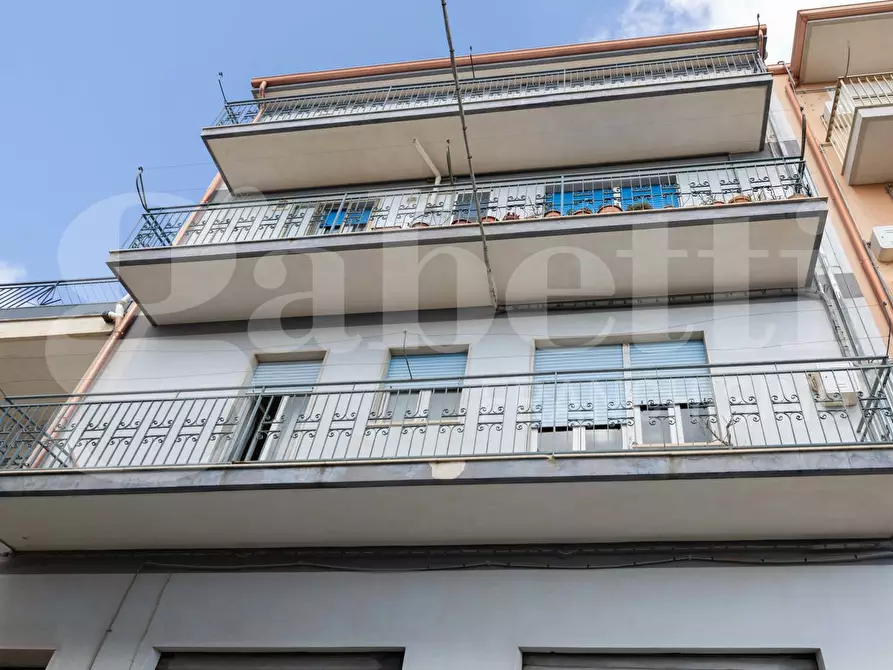 Immagine 8 di Appartamento in vendita  in Via OBERDAN, 10 a Ragusa