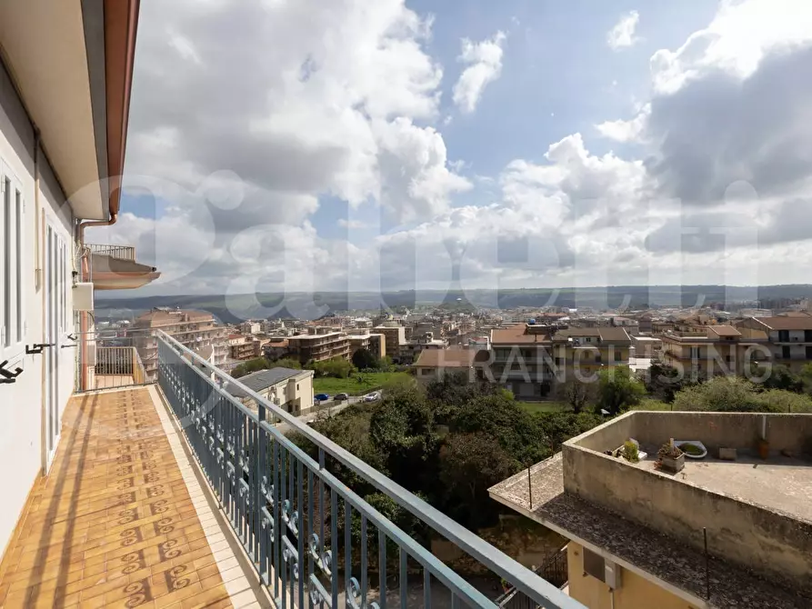 Immagine 26 di Appartamento in vendita  in Via OBERDAN, 10 a Ragusa