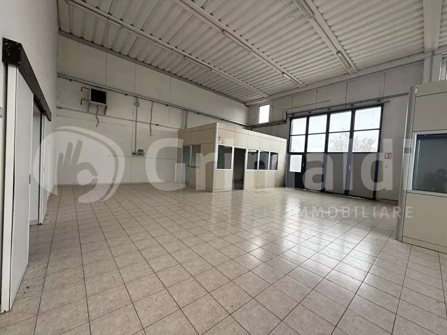 Immagine 12 di Capannone industriale in affitto  in Via camillo bozza a Corciano