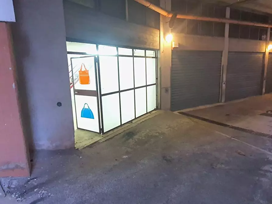 Immagine 6 di Box auto in vendita  in Via Danimarca, 52 a Palermo
