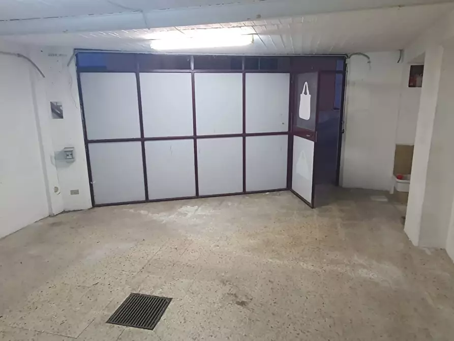 Immagine 3 di Box auto in vendita  in Via Danimarca, 52 a Palermo