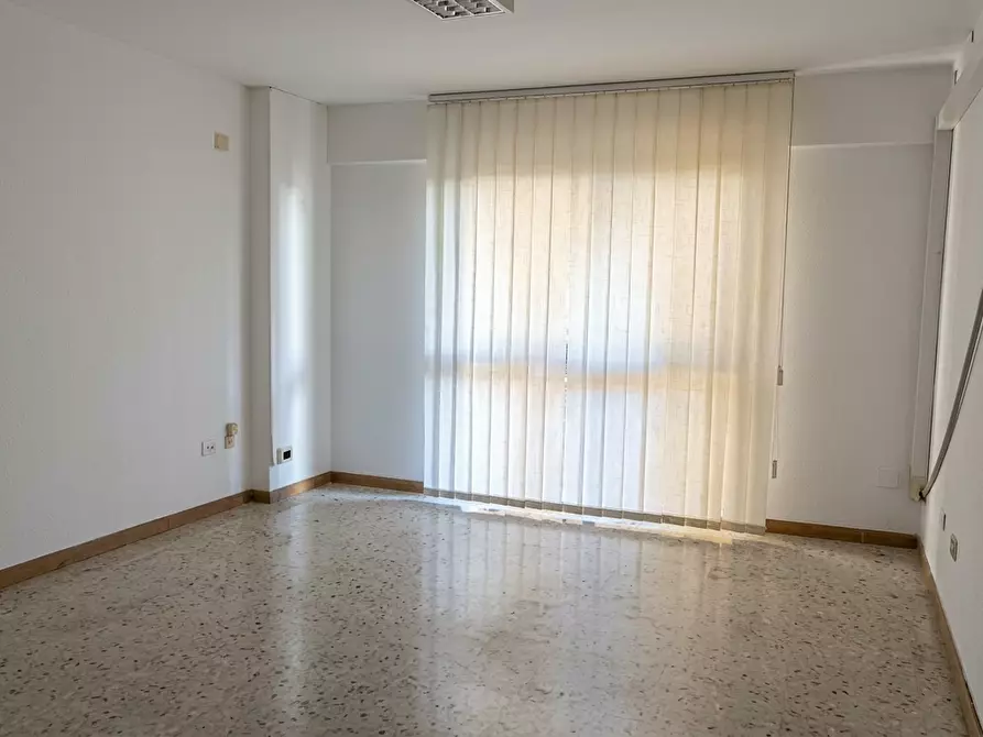 Immagine 5 di Ufficio in vendita  in Largo Lituania, 11 a Palermo