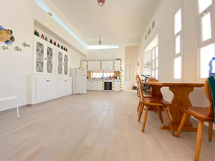 Immagine 7 di Villa in vendita  in Via Dell'oasi, . a Noto