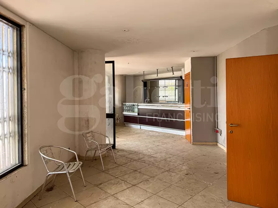 Immagine 4 di Negozio in vendita  in Via Giovanni Pascoli, 45 a Pachino