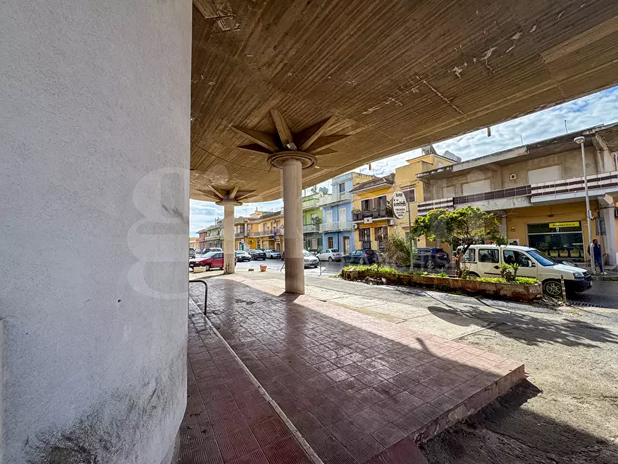 Immagine 9 di Negozio in vendita  in Via Giovanni Pascoli, 45 a Pachino