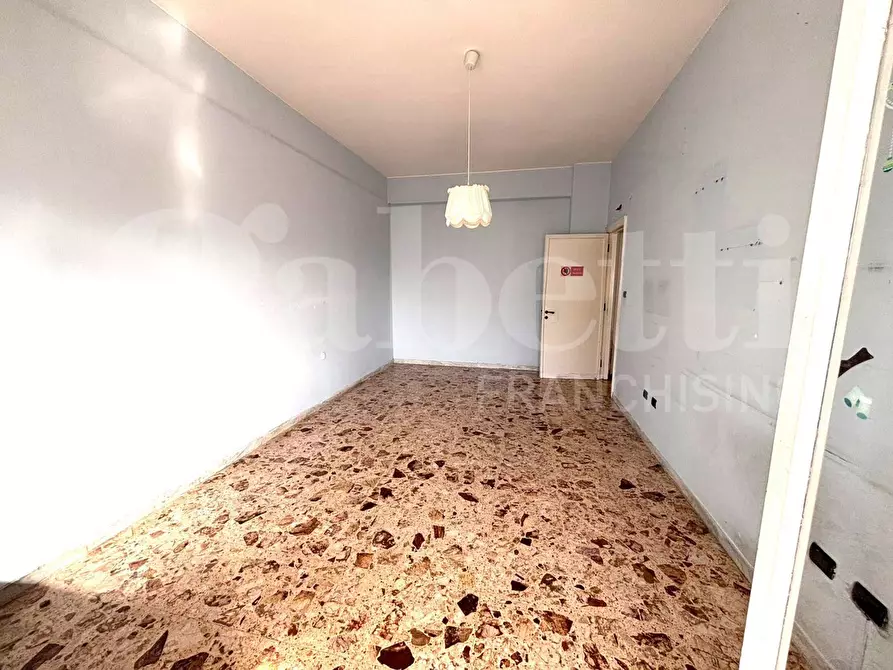 Immagine 13 di Appartamento in vendita  in Via manzoni a Napoli