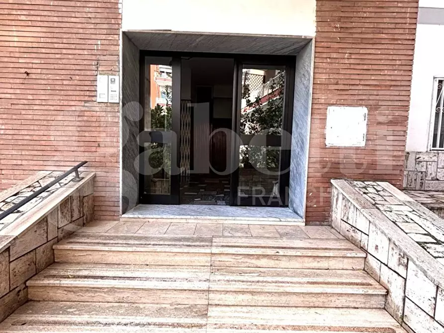 Immagine 3 di Appartamento in vendita  in Via manzoni a Napoli