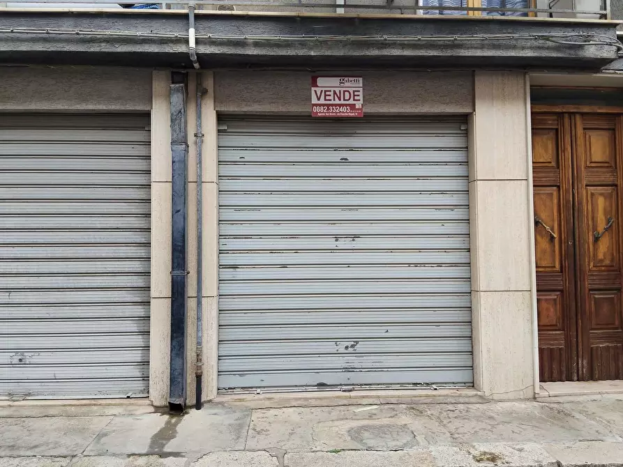 Immagine 1 di Magazzino in vendita  in Via BOVINO a San Severo