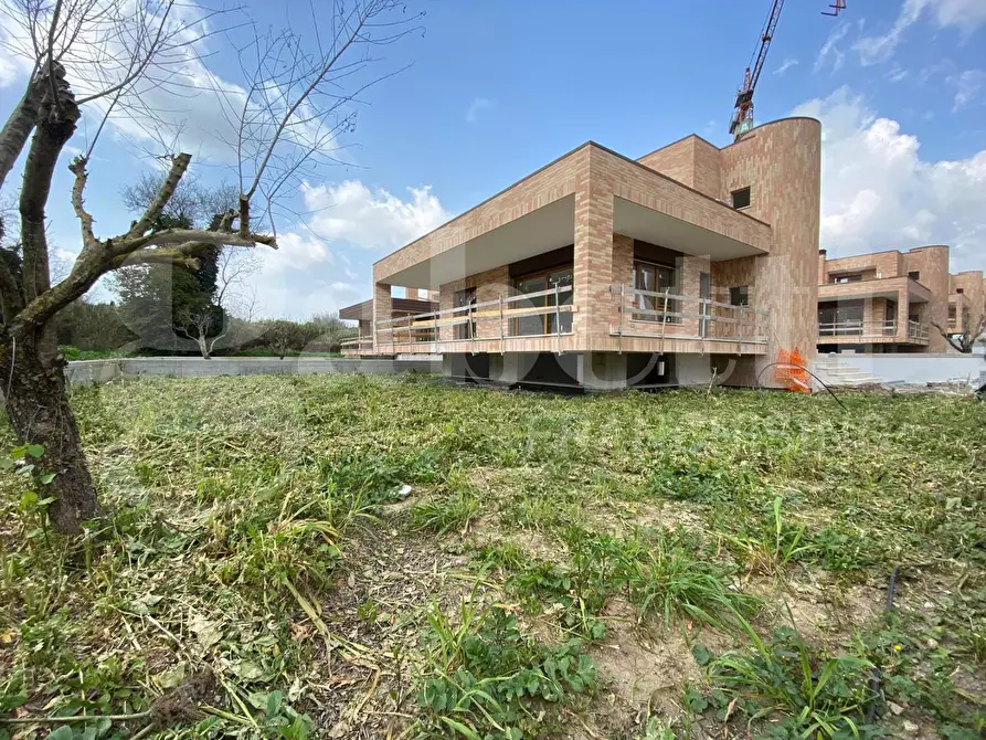 Immagine 2 di Villa in vendita  in Vicolo Del Conte, 70 a Roma