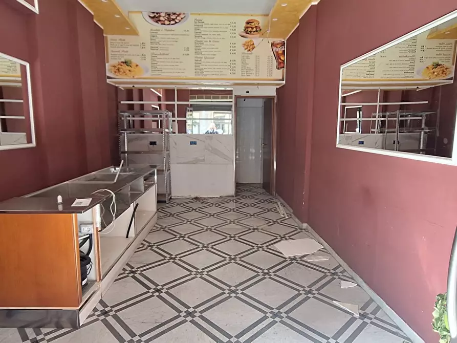 Immagine 2 di Negozio in affitto  in Via Risorgimento, 16 a Messina