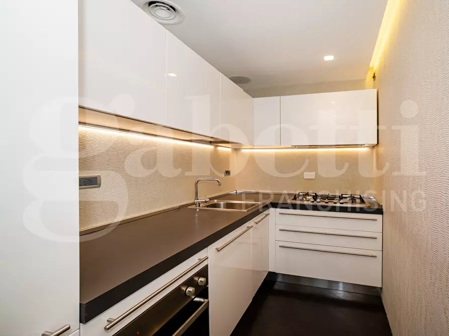 Immagine 5 di Appartamento in vendita  in Viale Cesare Pavese, 267 a Roma