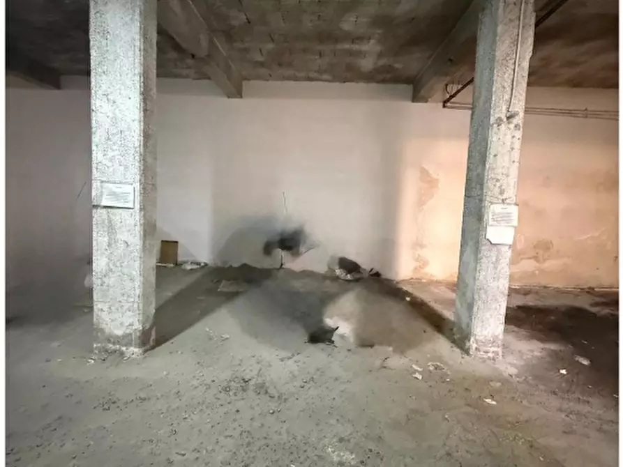 Immagine 16 di Box auto in vendita  in Via Roma, 61 a Sant'anastasia