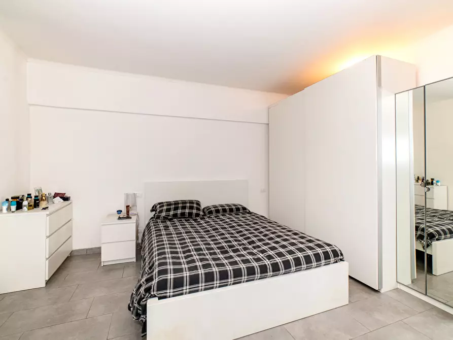 Immagine 10 di Appartamento in vendita  in Via Michelangelo Peroglio, 27 a Roma