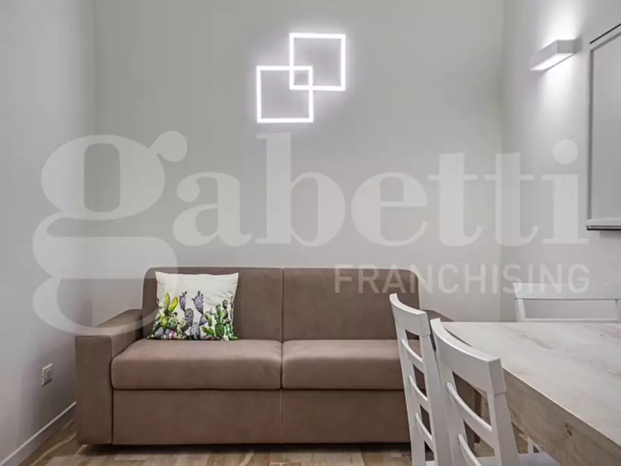 Immagine 5 di Loft/Open space in vendita  in Via RIMESSE a Bologna