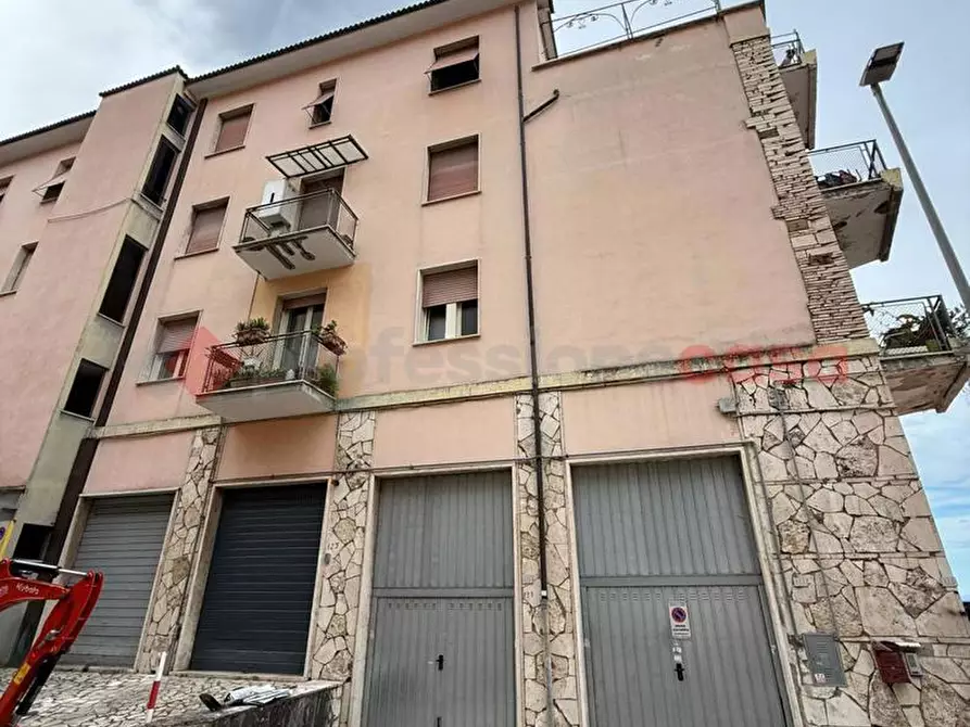 Immagine 2 di Appartamento in vendita  in Via Francesco Bulgarini, 125 a Tivoli