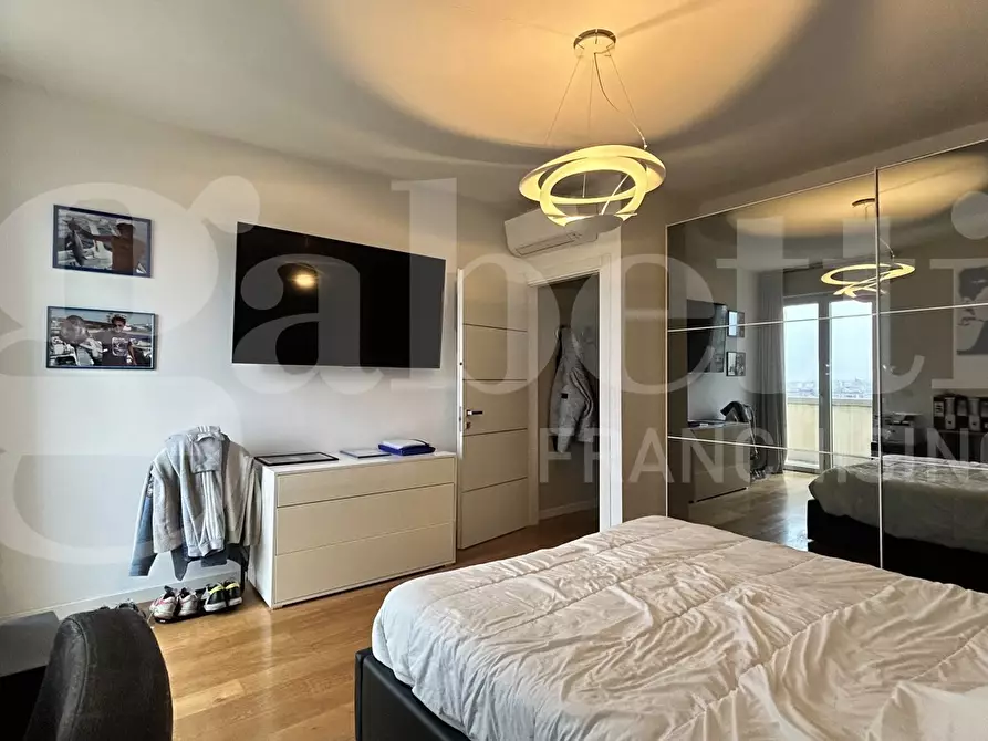 Immagine 9 di Appartamento in vendita  in Via Milano a Bologna