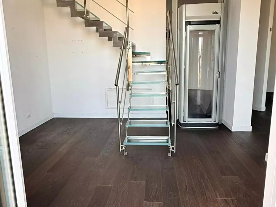 Immagine 12 di Attico in vendita  in Via Houel, 4 a Palermo