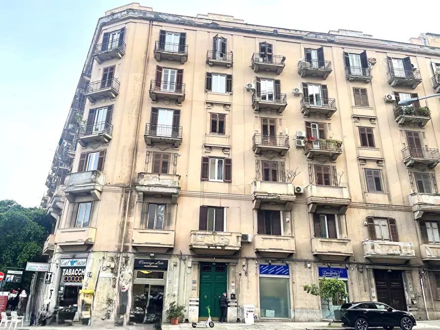 Immagine 3 di Attico in vendita  in Via Houel, 4 a Palermo