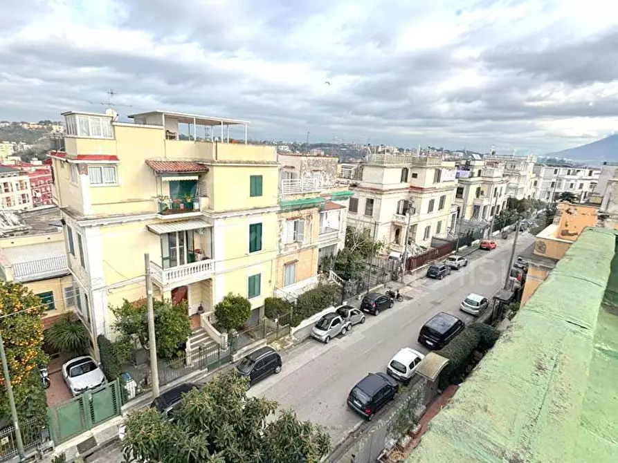 Immagine 3 di Appartamento in vendita  in Via carlo de marco a Napoli