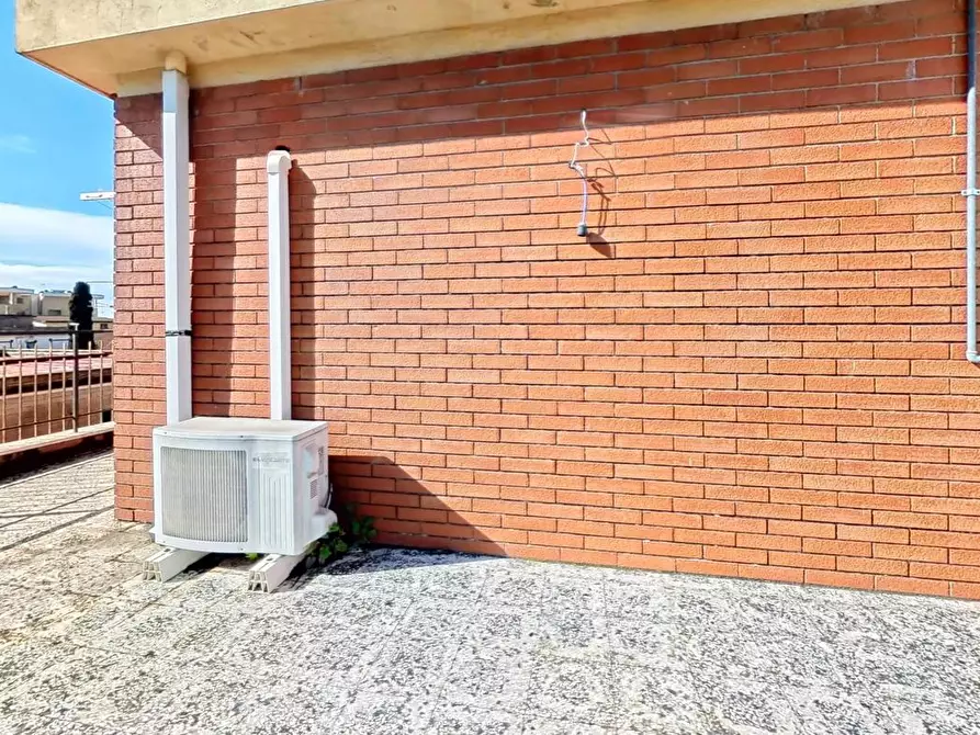 Immagine 38 di Appartamento in vendita  in Via GIUSEPPE BEDUSCHI, 10 a Roma