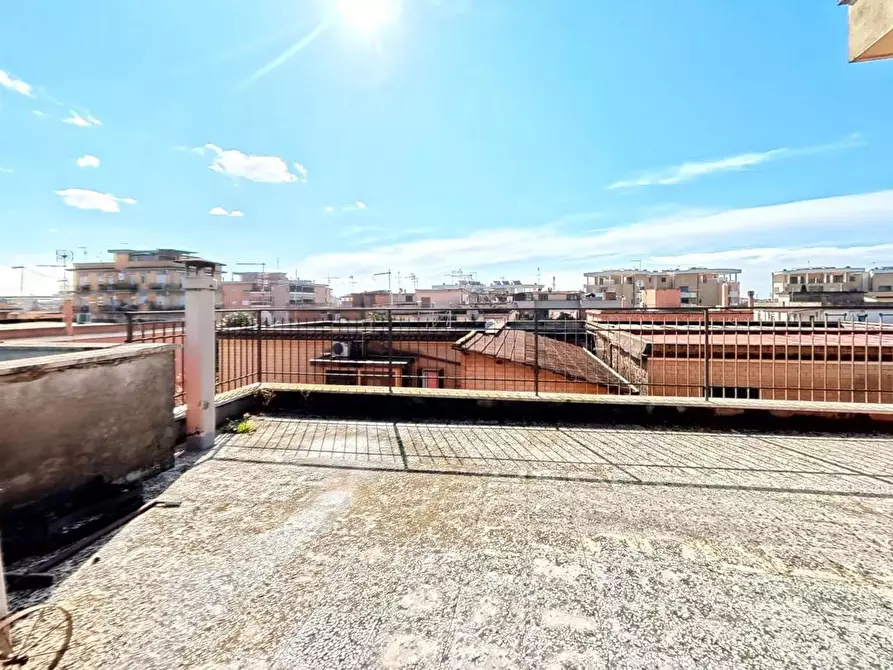 Immagine 39 di Appartamento in vendita  in Via GIUSEPPE BEDUSCHI, 10 a Roma