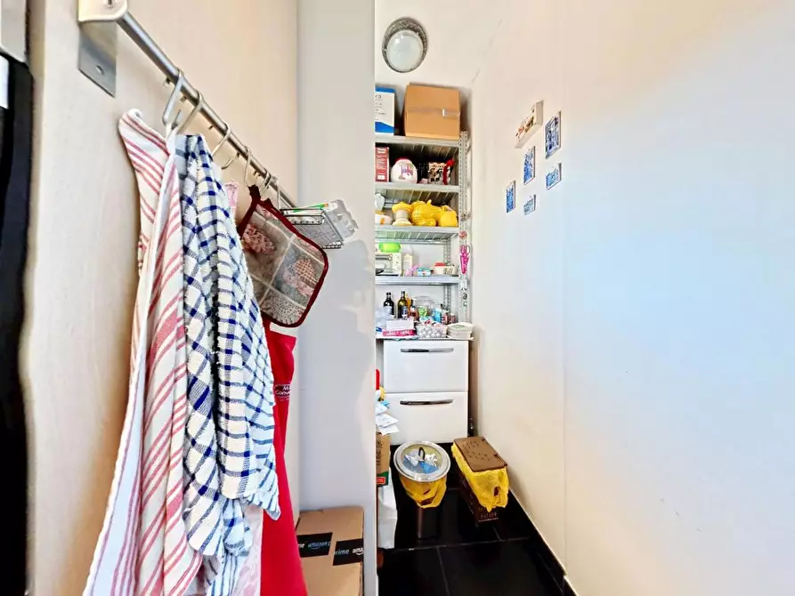 Immagine 8 di Appartamento in vendita  in Via GIUSEPPE BEDUSCHI, 10 a Roma