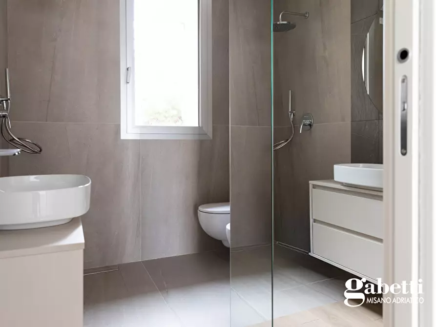 Immagine 12 di Appartamento in vendita  in Via F. Baracca, 1 a Gabicce Mare