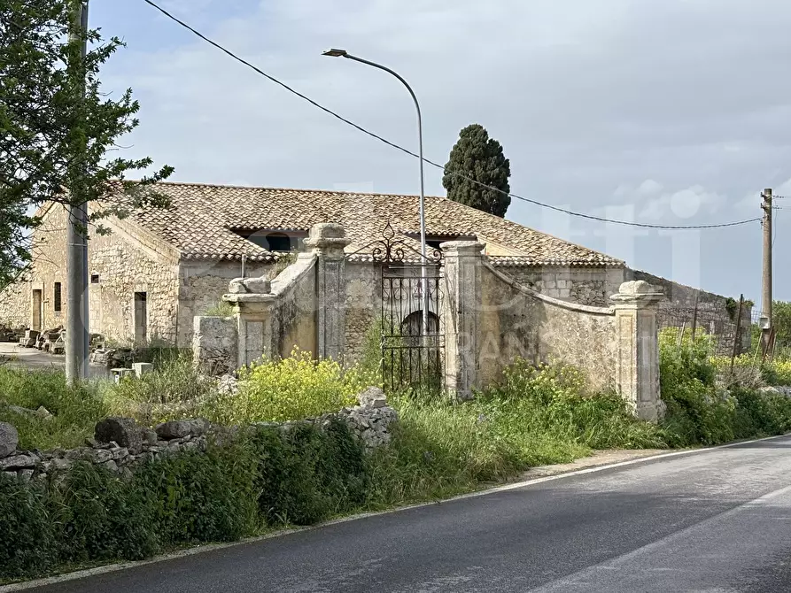 Immagine 3 di Casa indipendente in vendita  in Contrada Pezze, snc a Chiaramonte Gulfi