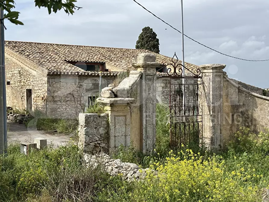 Immagine 1 di Casa indipendente in vendita  in Contrada Pezze, snc a Chiaramonte Gulfi