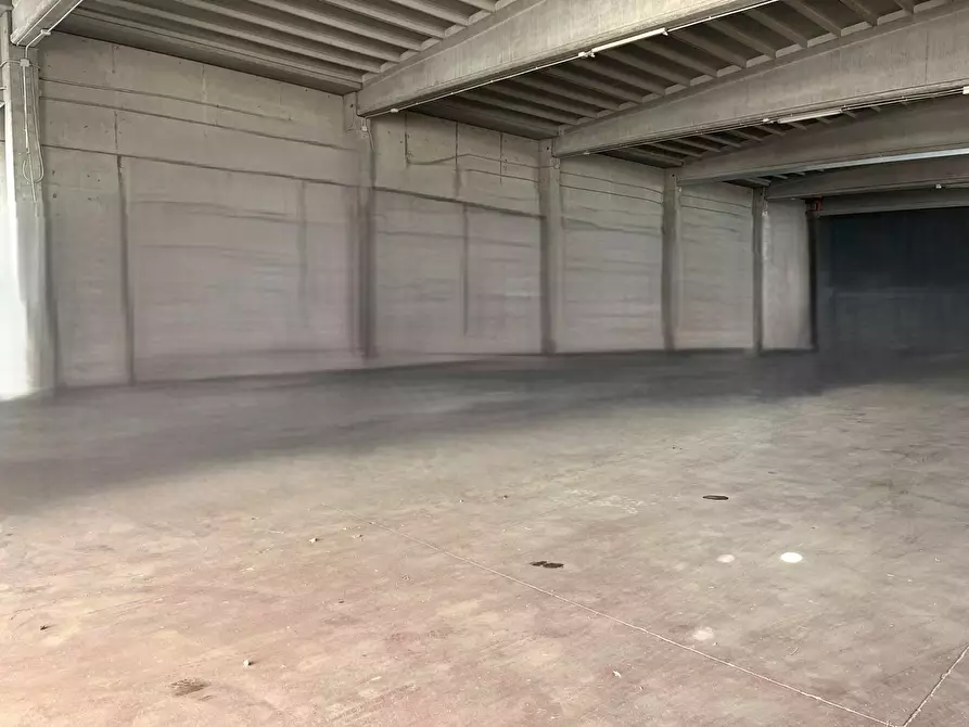 Immagine 4 di Capannone industriale in vendita  in Via CASCITELLI a San Severo