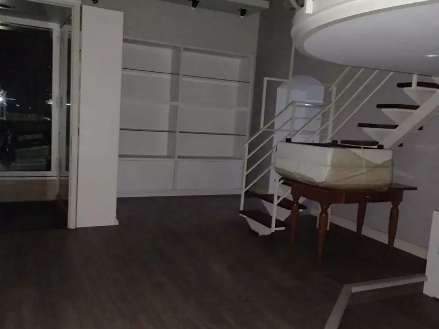 Immagine 2 di Attività commerciale in affitto  in Via Umberto I, snc a Sant'anastasia