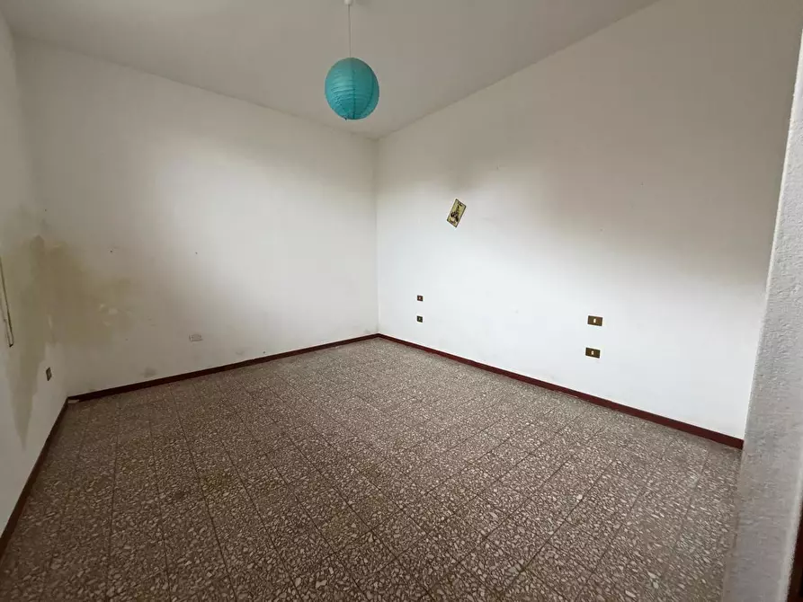 Immagine 8 di Appartamento in vendita  in Piazza Amendola, 4 a Villamassargia