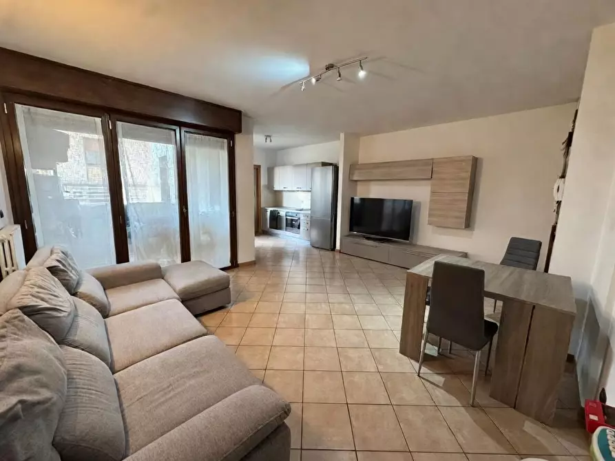 Immagine 1 di Appartamento in vendita  in Via XXIX Maggio, sc a Legnano