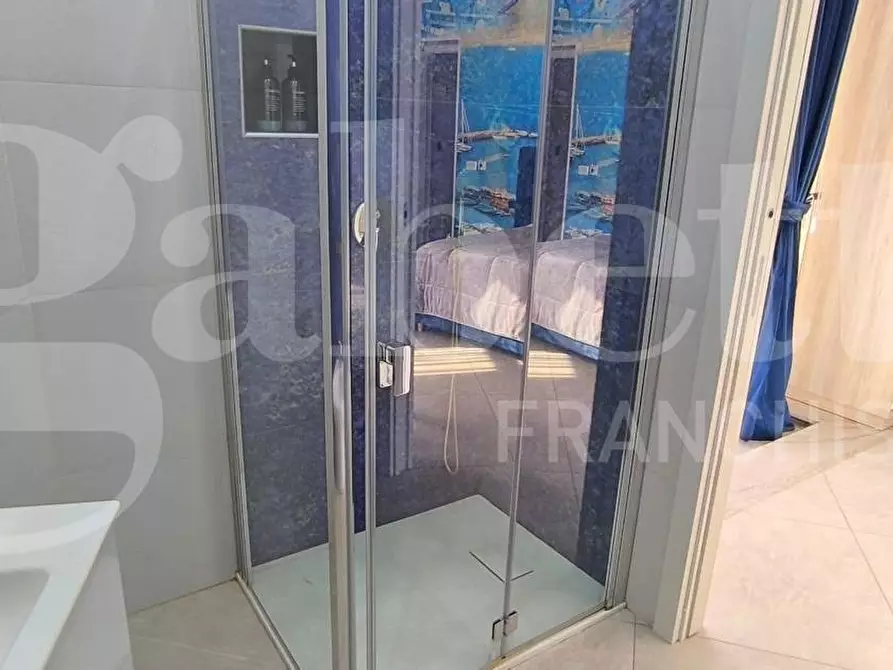 Immagine 20 di Appartamento in vendita  in Corso Garibaldi a Napoli