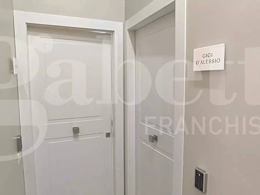 Immagine 29 di Appartamento in vendita  in Corso Garibaldi a Napoli