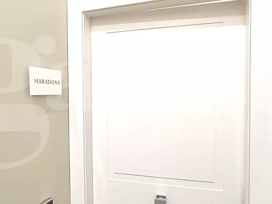 Immagine 15 di Appartamento in vendita  in Corso Garibaldi a Napoli