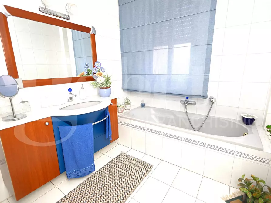 Immagine 16 di Appartamento in vendita  in Via Madrid, 0 a Ragusa