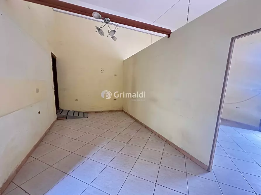 Immagine 9 di Ufficio in affitto  in Via Leonardo Da Vinci, 39 a Acerra