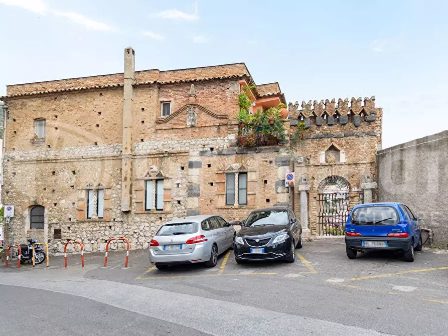 Immagine 2 di Appartamento in vendita  in Via Fontana Vecchia, 5 a Taormina