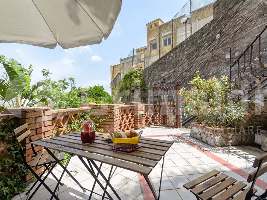 Immagine 4 di Appartamento in vendita  in Via Fontana Vecchia, 5 a Taormina