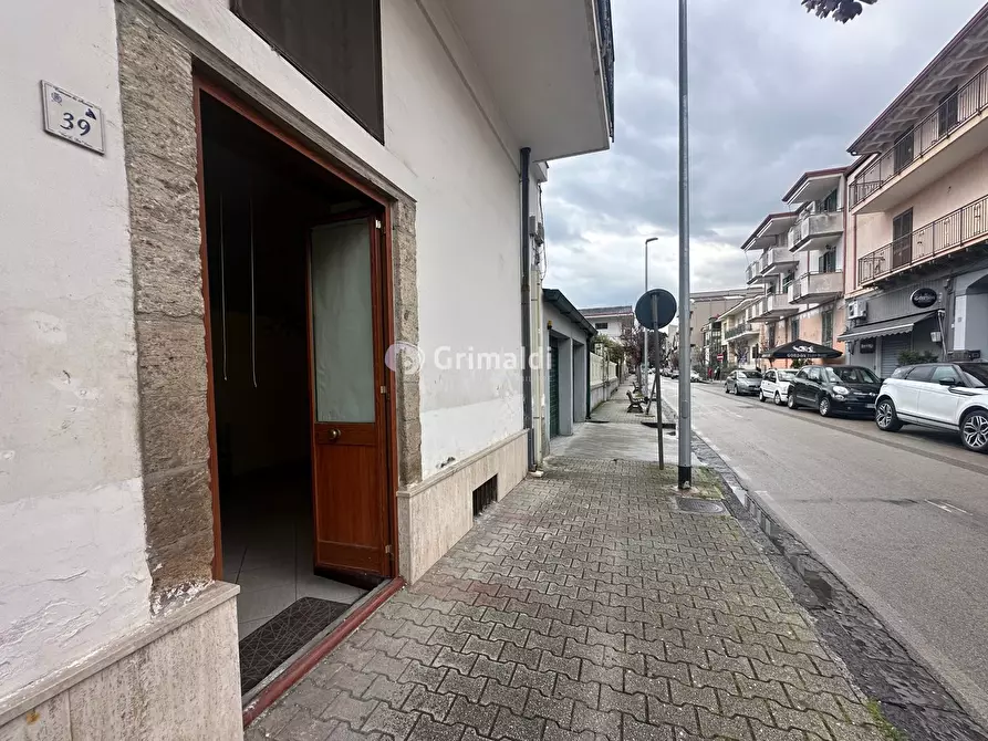 Immagine 7 di Negozio in affitto  in Via Leonardo Da Vinci, 39 a Acerra