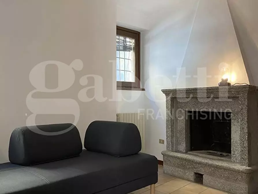 Immagine 11 di Appartamento in vendita  in Piazza pio, snc a Barni