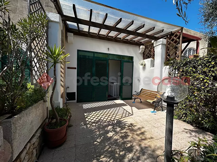 Immagine 3 di Casa indipendente in vendita  in Via Paolo Borsellino a Santa Cesarea Terme