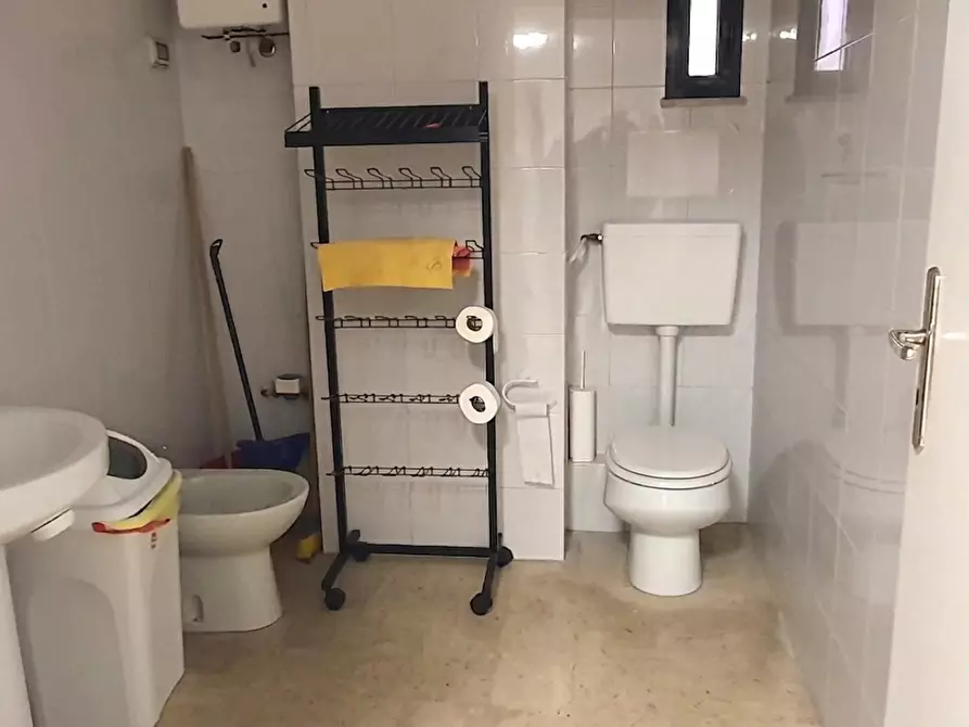 Immagine 7 di Ufficio in vendita  in Largo Lituania a Palermo