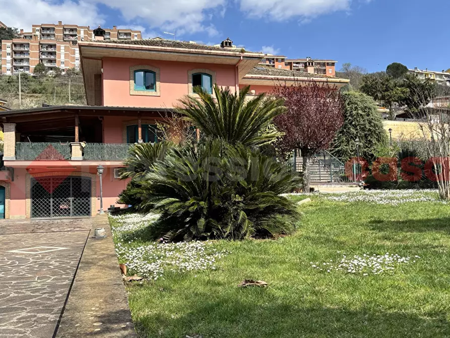 Immagine 2 di Villa in vendita  in Via Aldo moro, 1 a Alatri