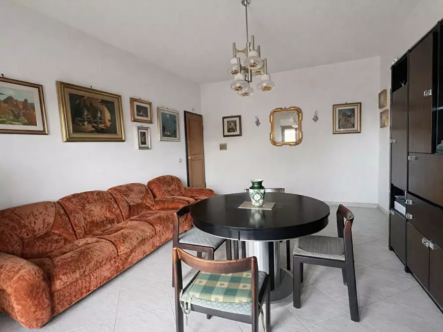 Immagine 3 di Appartamento in vendita  in Vicolo Dei Monti Di San Paolo, 4 a Roma