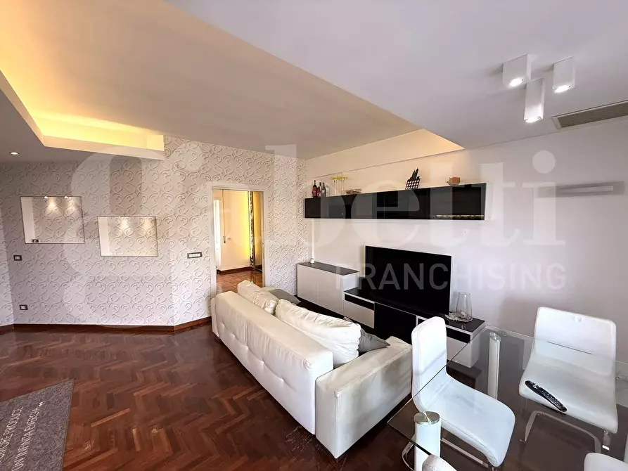 Immagine 3 di Appartamento in vendita  in Viale Cesare Pavese, 267 a Roma