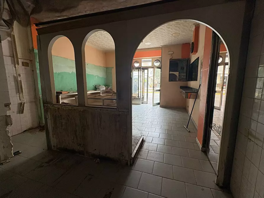 Immagine 3 di Negozio in affitto  in Via Tommaso Cannizzaro, 49 a Messina