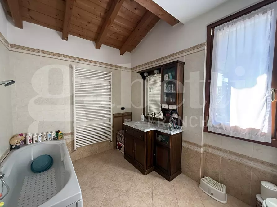 Immagine 14 di Villa in vendita  in Via Como, SNC a Albavilla
