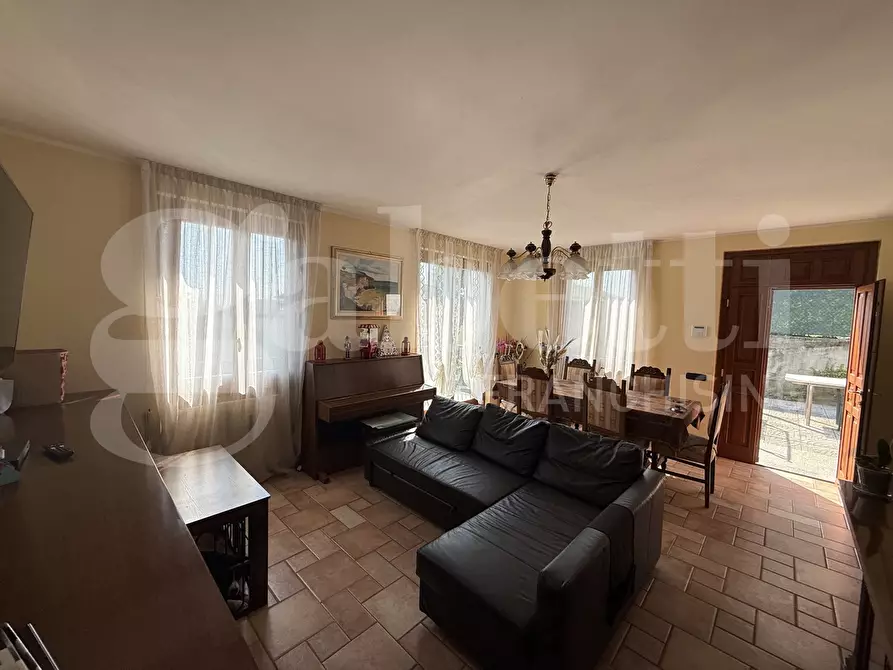 Immagine 29 di Villa in vendita  in Via Como, SNC a Albavilla